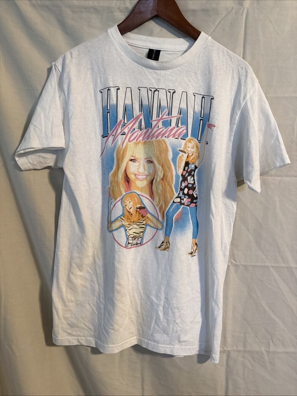 Vintage-Style HANNAH MONTANA Miley Cyrus T-shirt Medium Disney Y2K Band Tee